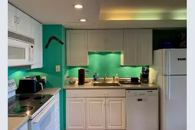 1731 Beacon Street #711, Brookline, MA 02445 - Photo 9