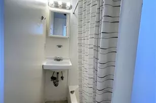 3 Cedar Square, Cambridge, MA 02140 - Photo 5
