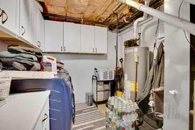 264 E Main St, Chicopee, MA 01020 - Photo 25