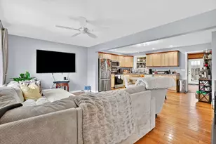 264 E Main St, Chicopee, MA 01020 - Photo 19