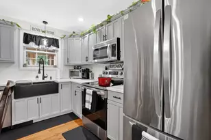 264 E Main St, Chicopee, MA 01020 - Photo 7