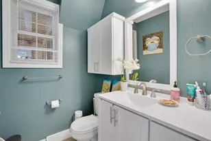 264 E Main St, Chicopee, MA 01020 - Photo 11