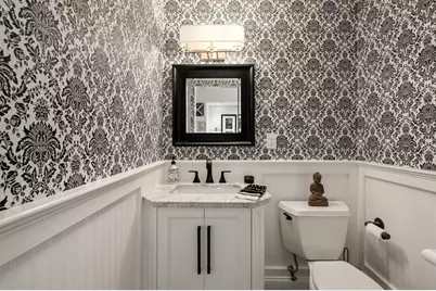 14 F St, Boston, MA 02127 - Photo 19