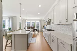 6 Cooley Dr, Woburn, MA 01801 - Photo 3