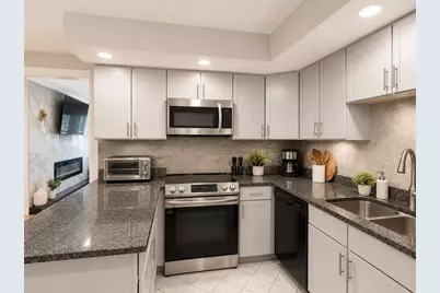 17 Hammond Pond Parkway #1, Newton, MA 02467 - Photo 3