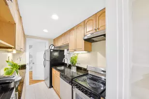 352 Tappan St, Brookline, MA 02445 - Photo 15