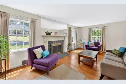 121 Benz St, Springfield, MA 01118 - Photo 9