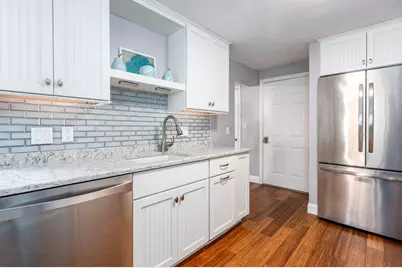 21 Rolling Green Ln #140, Mashpee, MA 02649 - Photo 3
