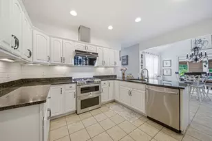 894 Liberty St, Braintree, MA 02184 - Photo 13