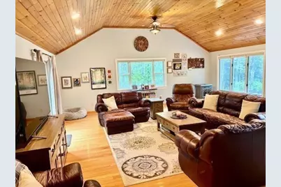150 Rochdale St, Auburn, MA 01501 - Photo 7