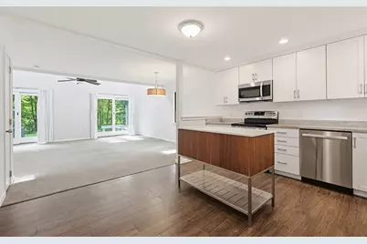 406 Bay Rd #6, Easton, MA 02375 - Photo 3