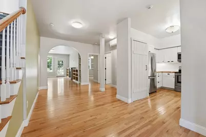 32 N Prospect St #4, Amherst, MA 01002 - Photo 11