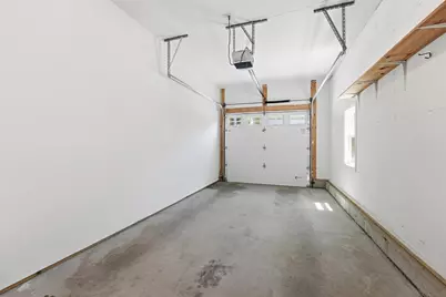 32 N Prospect St #4, Amherst, MA 01002 - Photo 25