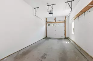 32 N Prospect St, Amherst, MA 01002 - Photo 25