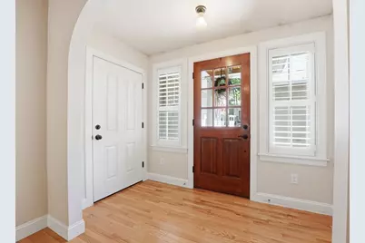 32 N Prospect St #4, Amherst, MA 01002 - Photo 3