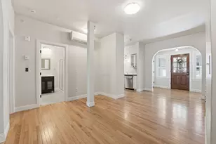 32 N Prospect St, Amherst, MA 01002 - Photo 9
