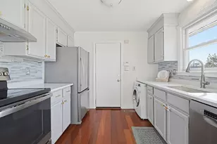 2 Theresa Rd, Stoneham, MA 02180 - Photo 9