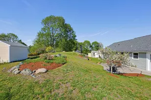 2 Theresa Rd, Stoneham, MA 02180 - Photo 25