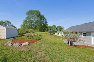 2 Theresa Rd, Stoneham, MA 02180 - Photo 27