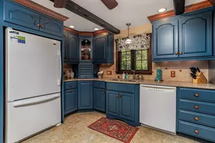 315 Burrage St, Lunenburg, MA 01462 - Photo 11