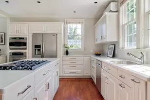 17 Chesham Rd, Brookline, MA 02445 - Photo 9