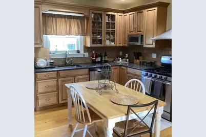 9 Pearl St #2, Wakefield, MA 01880 - Photo 5
