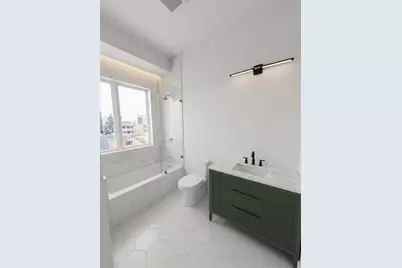 15 Clyde St #A, Somerville, MA 02145 - Photo 5