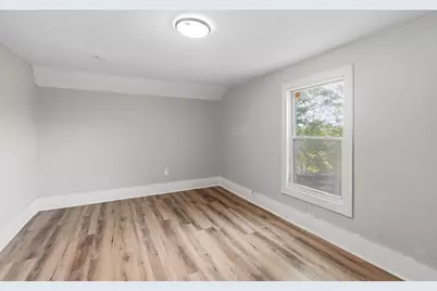 834 Worthington St #2nd Fl, Springfield, MA 01105 - Photo 15