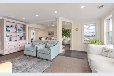 70 Moore St #PH, Winthrop, MA 02152 - Photo 9