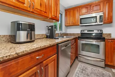 108 Bishop Dr #108, Framingham, MA 01702 - Photo 5