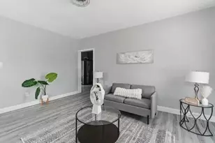35 N Summer St, Holyoke, MA 01040 - Photo 13
