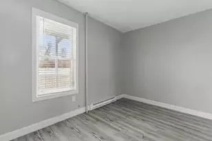 35 N Summer St, Holyoke, MA 01040 - Photo 23