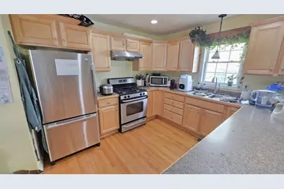42 Castine St, Worcester, MA 01606 - Photo 5