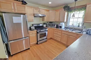 42 Castine St, Worcester, MA 01606 - Photo 5