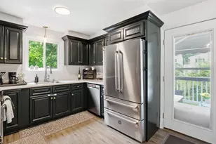 20 W Clifton St, Haverhill, MA 01832 - Photo 5