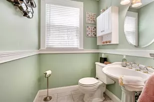 2 Heritage Ln, Saugus, MA 01906 - Photo 15