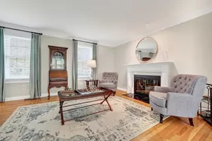 2 Heritage Ln, Saugus, MA 01906 - Photo 3
