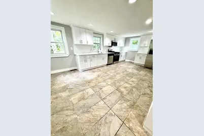 14 Elm Ave, Holbrook, MA 02343 - Photo 5