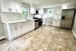 14 Elm Ave, Holbrook, MA 02343 - Photo 7