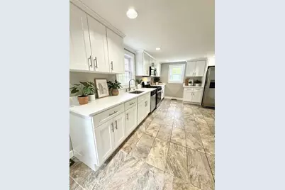14 Elm Ave, Holbrook, MA 02343 - Photo 7