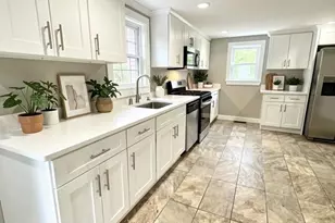 14 Elm Ave, Holbrook, MA 02343 - Photo 7