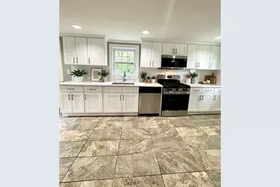 14 Elm Ave, Holbrook, MA 02343 - Photo 9