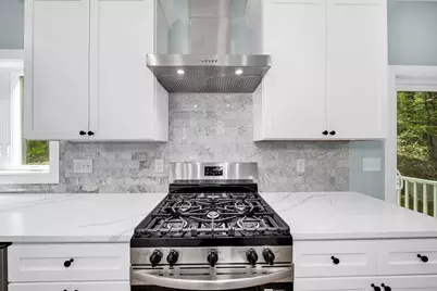 374 Brandy Brow Rd, Haverhill, MA 01830 - Photo 9