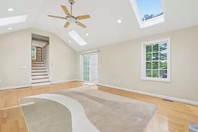 100 Lakeview Ave, Mansfield, MA 02048 - Photo 9