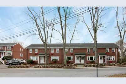 60 Lake St #D, Winchester, MA 01890 - Photo 1