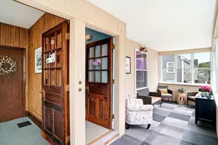 25 Cumner Ave, Melrose, MA 02176 - Photo 3