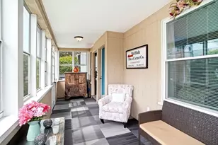25 Cumner Ave, Melrose, MA 02176 - Photo 5