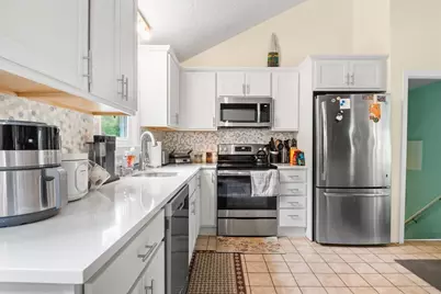 19 Hood Dr, Plymouth, MA 02360 - Photo 9