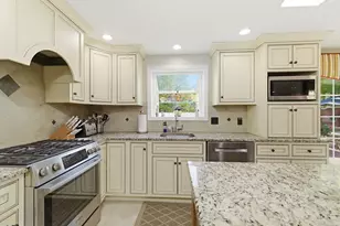 30 Princess Pine Cir, Taunton, MA 02780 - Photo 3