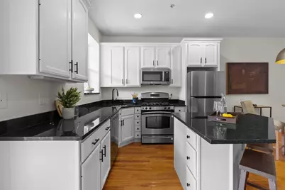381 W Broadway #4, Boston, MA 02127 - Photo 5
